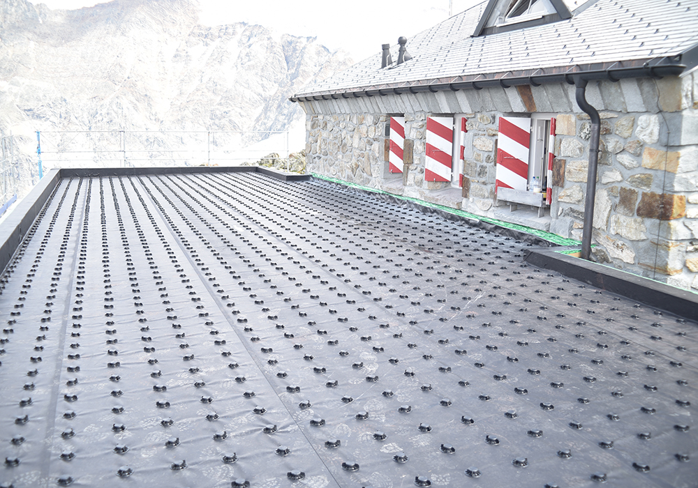 Tierberglihtte_Susten_Nacktdach_EPDM_Kautschuk_Contec.jpg